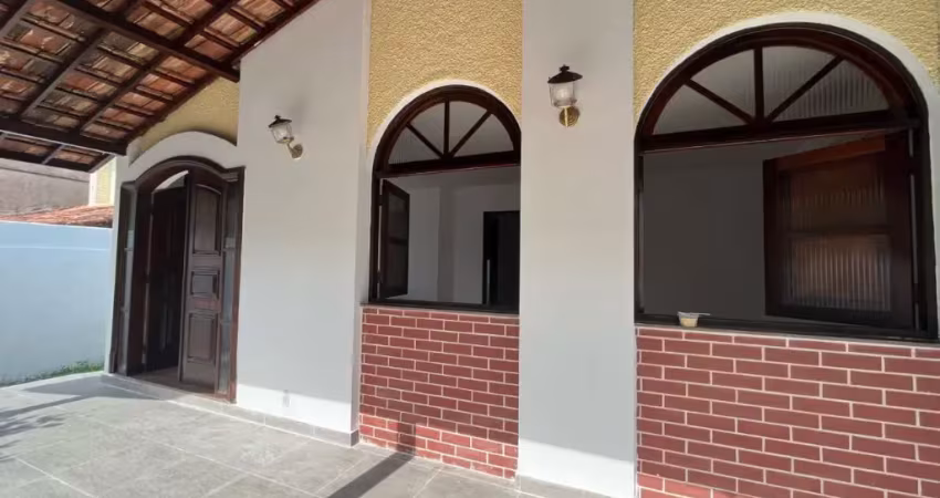 Casa com 4 quartos para alugar na Rua Orestes Barbosa, 300, Piratininga, Niterói