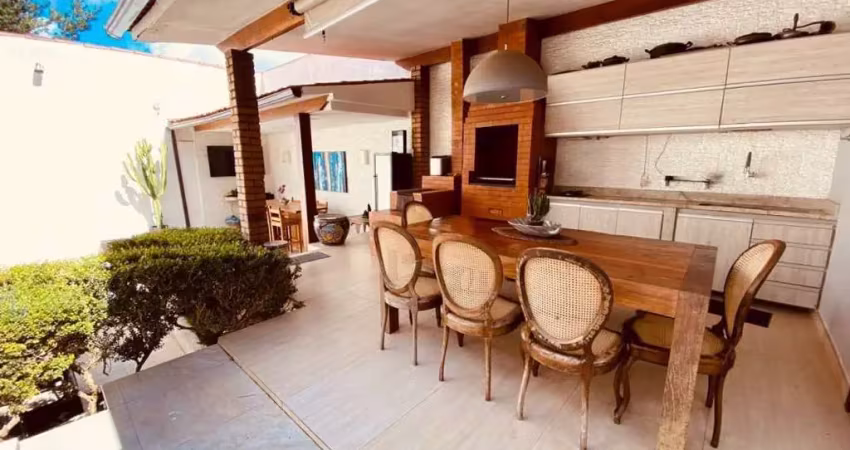 Casa com 4 quartos à venda na Rua Desembargador Assis Rocha, 237, Belvedere, Belo Horizonte