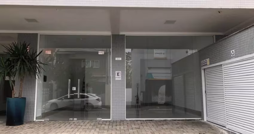 Vendo sala comercial  com 50m², vitrine ampla -  próximo a prefeitura de indaial