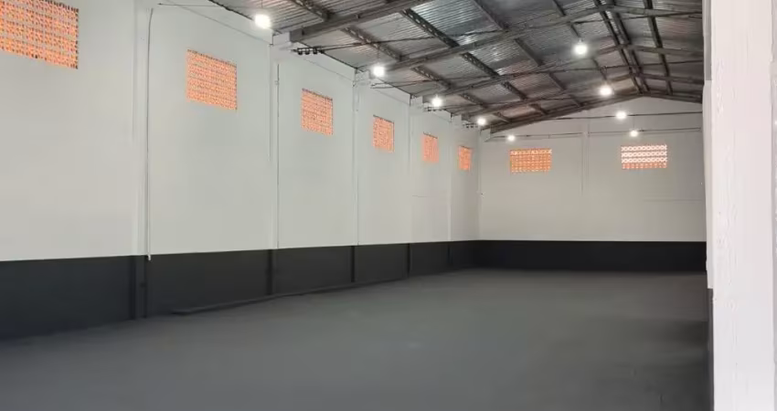 Alugo ótimo galpão com 790m², bairro cordeiros - cidade de itajaí