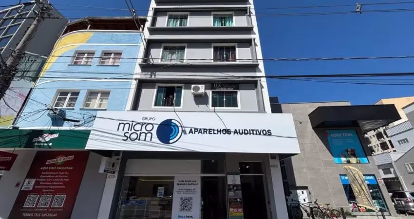 Alugo sala comercial com 20m² de fácil acesso , no centro de blumenau
