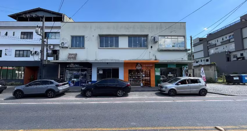 Alugo sala comercial com 50m² - no bairro garcia  em blumenau