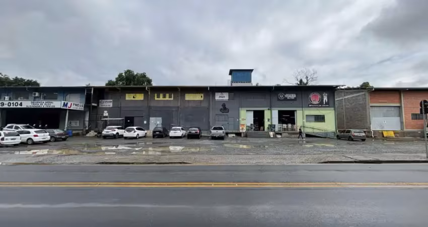 Alugo galpão com 350m², bairro itoupava central - blumenau