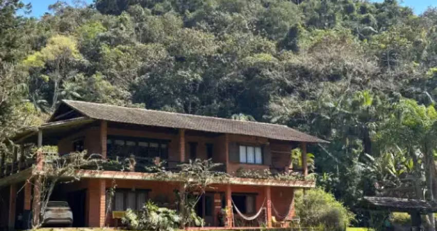 Vendo maravilhoso sítio com 3 casas, cidade de ibirama
