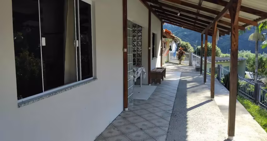 Alugo casa mobiliada com 02 dormitórios - bairro progresso