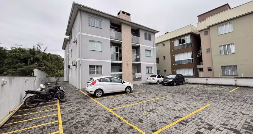 Apartamento semi mobiliado para locação no bairro itoupava norte.
