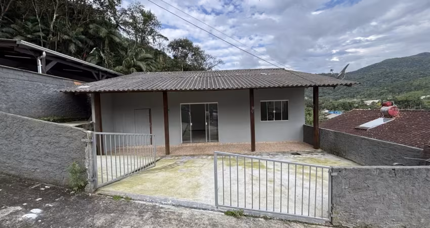 Casa com 3 quartos para alugar na Rua Edelmir Edgar Bewiahn, 1, Progresso, Blumenau
