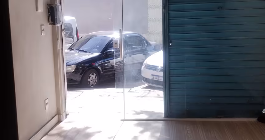 Oportunidade única, loja comercial 2 andares, independente, no coração do jabour