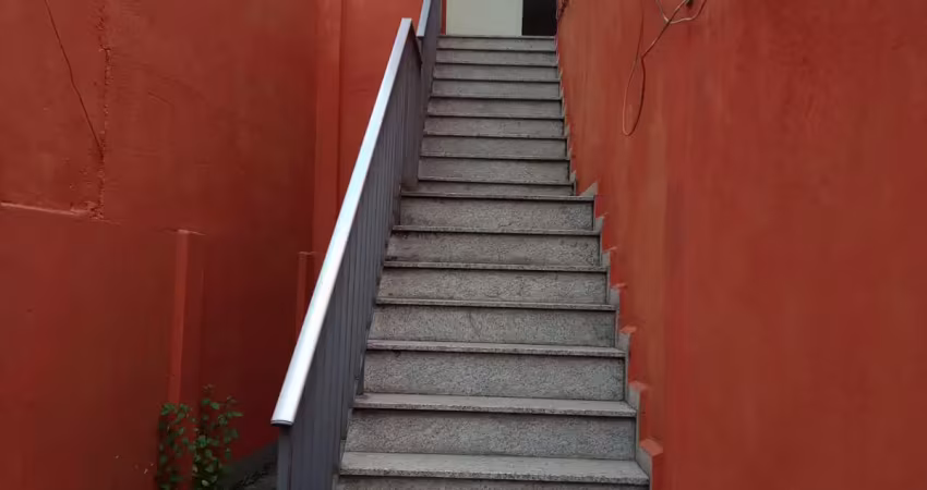 Apartamento de 2 quartos, 2o andar para locação sem burocracia em realengo/rj