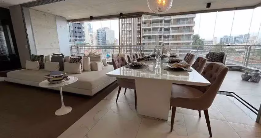 Apartamento à venda, 4 dormitórios sendo 3 suítes com 3 vagas