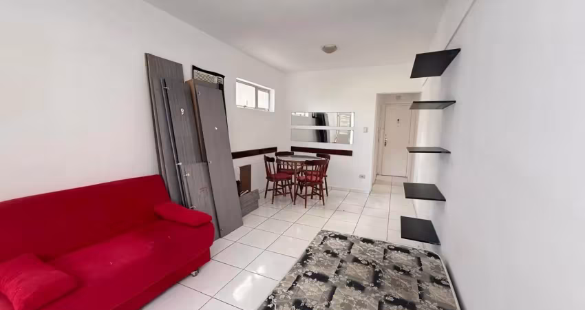 Perfeito para morar, passar temporada ou investir para alugar . frente com sacada, a 2 quadras da praia.