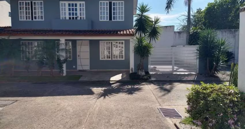 Excelente sobrado à venda no centro  de balneário camboriú sc