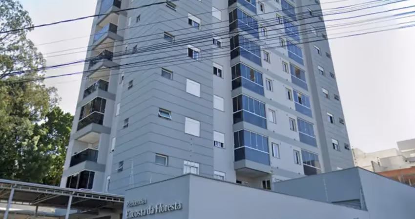 Belíssimo apartamento residencial encosta da floresta