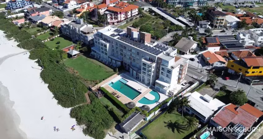 Apartamento vista mar, pé na areia com 2 suítes, mobiliado e decorado, praia dos ingleses, florianópolis/sc