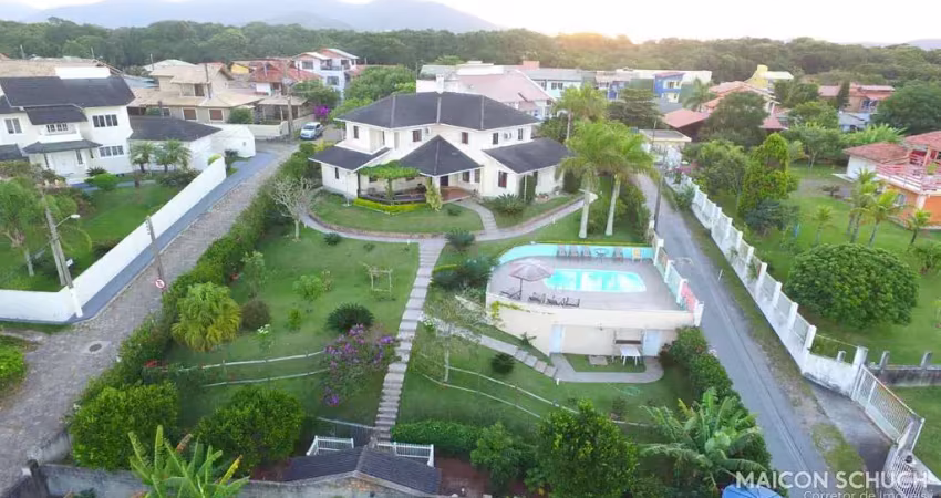 Casa com 3 quartos à venda no Santinho, Florianópolis 