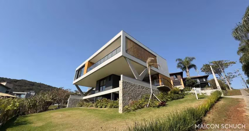 Casa 4 suítes com vista mar, rooftop, banheria de imersão a 50m do mar, praia da vigia- garopaba/sc.