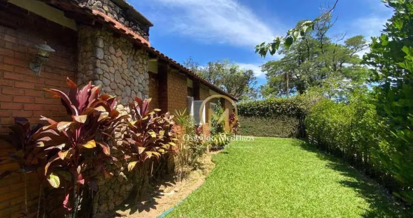 Linda casa em condomínio no quitandinha, terreno com 326m², totalmente plano. casa térrea, em ótimo estado, entrar e morar.