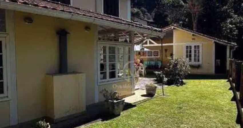 Casa ampla e aconchegante com vista privilegiada no retiro.