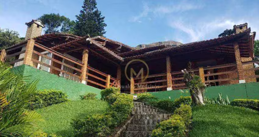 Casa com 3 quartos à venda na Rua Abbade Palma, Samambaia, Petrópolis