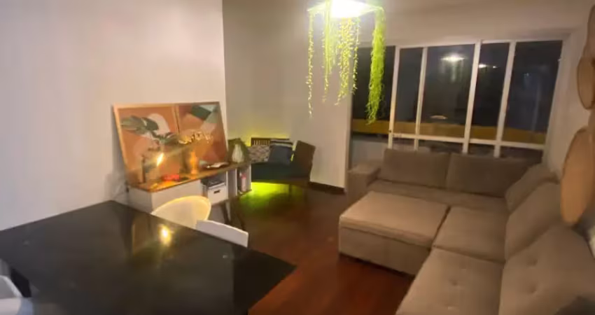 Vendo excelente apartamento na graça de três quartos, em uma ótima localização.