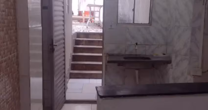 Alugo apartamento de dois quartos no centro de salvador, ótima localizaçã0
