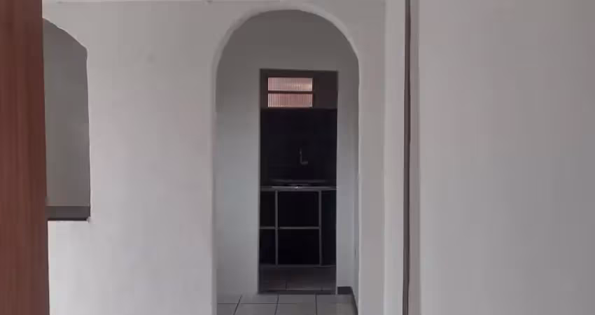 Alugo apartamento de dois quartos no acupe de brotas, ótima localização