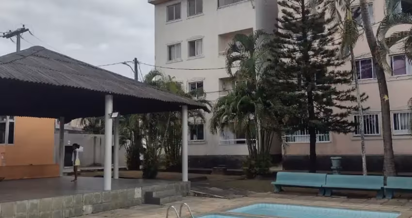 Alugo um ótimo apartamento de dois quartos no condomínio mirante do vale, rua principal de cosme de farias