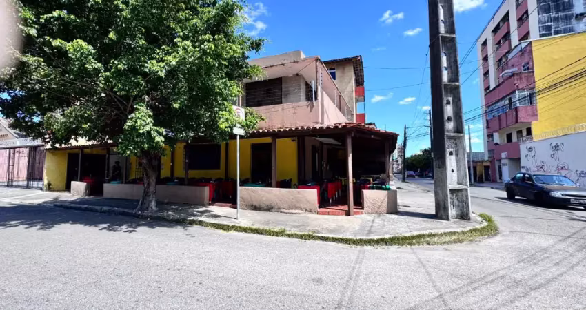 Oportunidade unica:casas de esquina no centro com restaurante ativo ha 5 anos