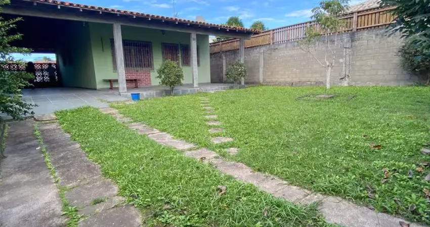 Excelente casa independente  e com jardim entrando para venda!