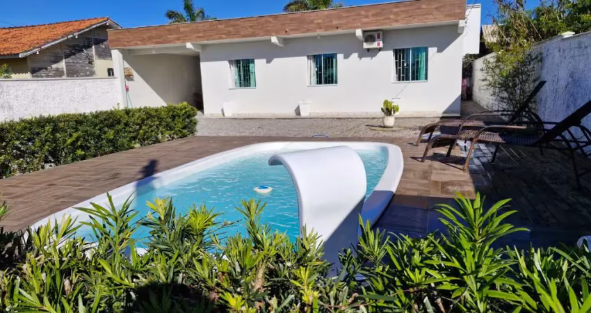 Excelente casa semi-mobiliada, localizada na praia da pinheira em palhoça-sc