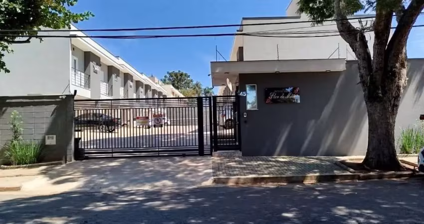 Casa com 110m²  3 quartos, sendo 3 suites a venda no condomínio flor de maio