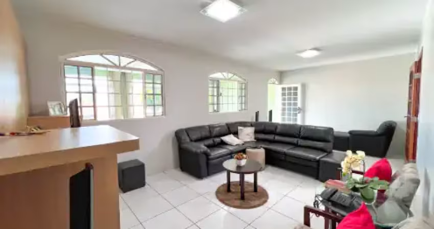 Vendo uma casa na região do butantã com 3 quartos por 465 mil