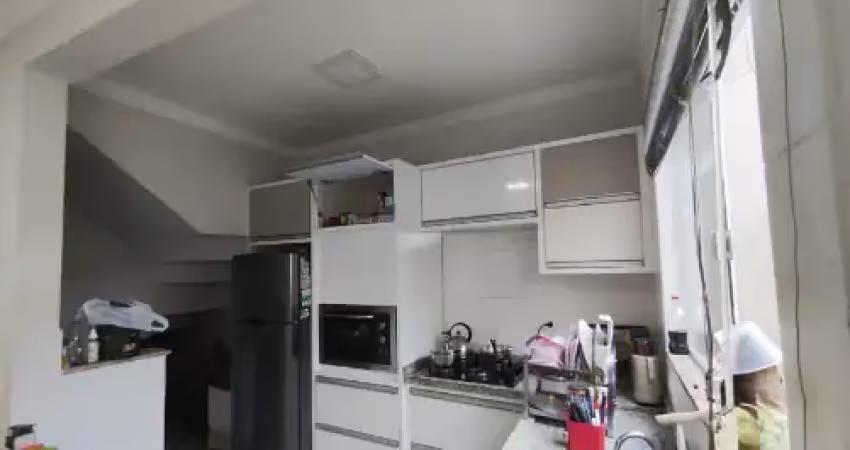Vendo uma casa na região da mooca com 3 quartos por 489 mil