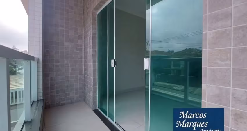 Casa duplex com 3 dormitórios (1 suíte) e garagem para 2 carros na aparecida