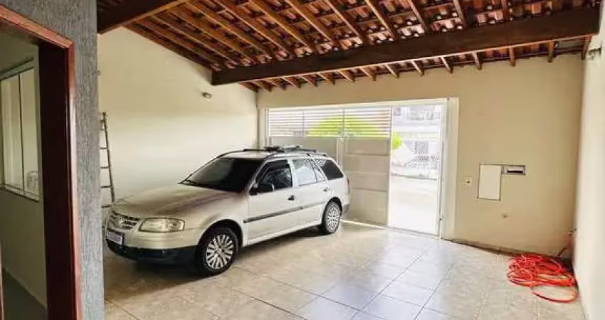 Casa com 3 quartos à venda na Rua Portugal, 896, Jardim Celani, Salto