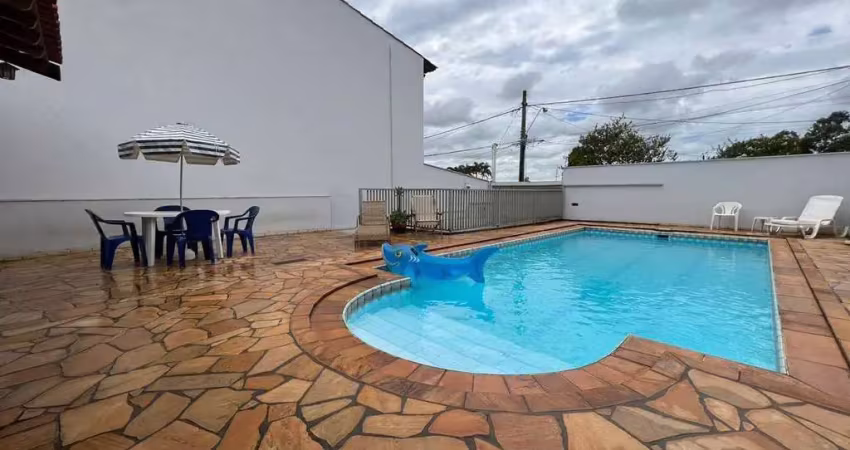 Casa à venda na Rua Sicilia, Vila Roma, Salto