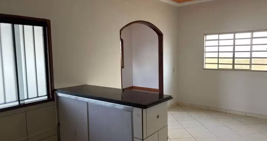Casa para venda em patos de minas, nova floresta, 3 dormitórios, 1 suíte, 1 banheiro, 6 vagas