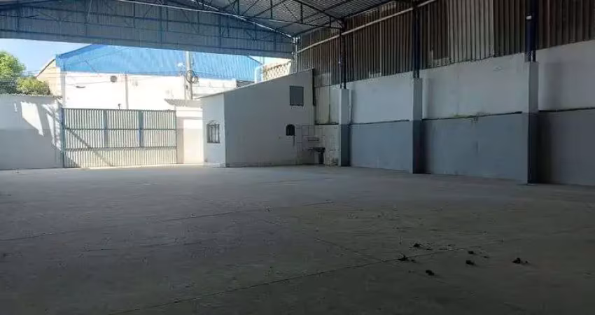 Galpão de 600m² reformado com cozinha, banheiro e escritório - itaboraí -rj