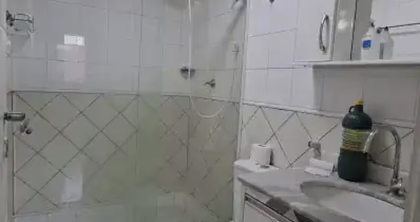 Alugo apto de 2 quartos c/suite, semi mobiliado, varanda e vaga - centro - itaboraí/rj