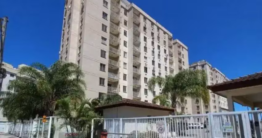 Apartamento mobiliado de 3 qtos c/suíte, varanda e vaga - centro - itaboraí/rj.