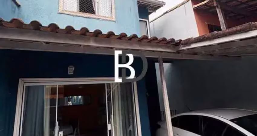 Casa com 2 quartos à venda na Rua João Batista de Moura, 19, Miramar, Macaé