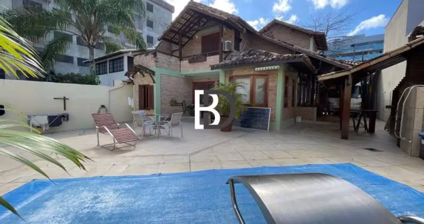Casa com 3 quartos à venda na Rua Rua José Lúcio Medeiros Muniz, 21, Praia do Pecado, Macaé