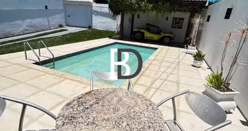Casa com 3 quartos à venda na Rua Guararapes, 14, Glória, Macaé