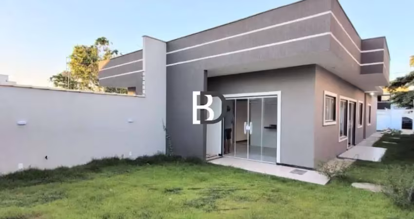 Casa com 3 quartos à venda na Avenida dos Bandeirantes, 10, Verdes Mares, Rio das Ostras