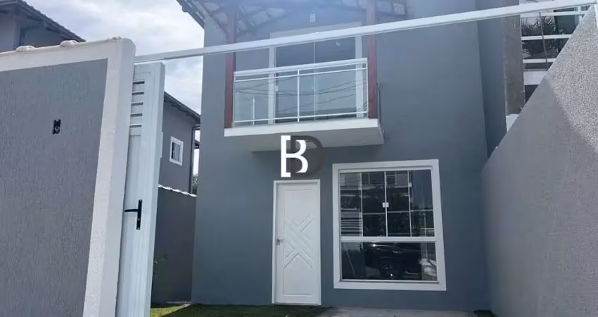 Casa com 3 quartos à venda na Rua Itaocara, 10, Jardim Mariléa, Rio das Ostras
