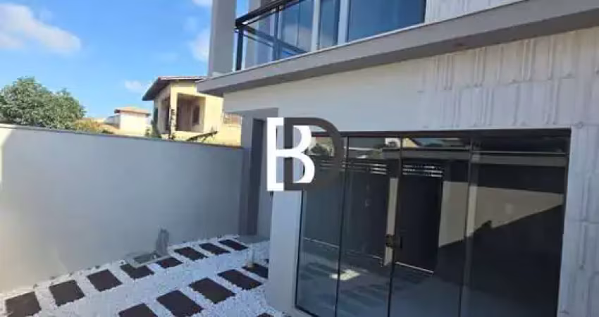 Casa com 3 quartos à venda na Rua Praça José Pereira Câmara, 10, Centro, Rio das Ostras