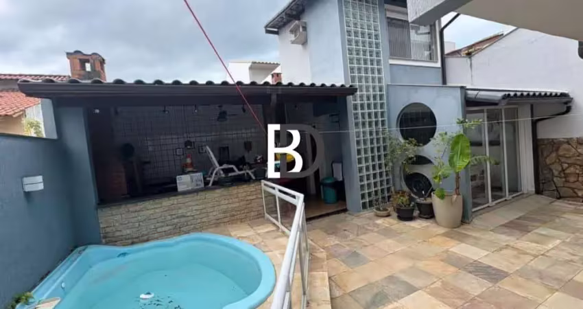 Casa com 4 quartos à venda na Rua João Batista de Lima, 10, Riviera Fluminense, Macaé