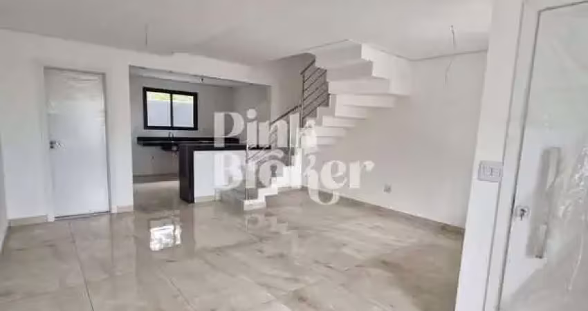 Casa geminada à venda de 3 quartos e 4 vagas de garagem, localizado bairro cabral em contagem/mg.
