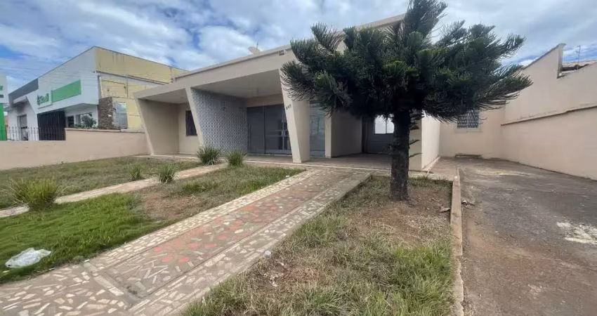 Casa 03 quartos no centro de matozinhos uso residencial e comercial !!