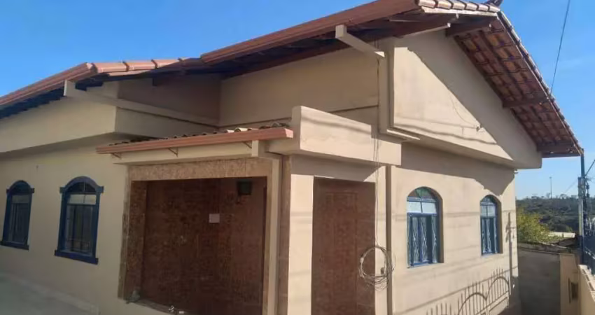 Casa à venda, 3 quartos, 1 suíte, 3 vagas, centro - capim branco/mg